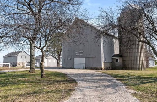 Elkhorn House | Farmhouse with Heated Pool on almost 160 Acres!