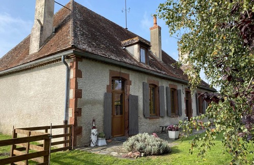 Mercy Cottage | Farmhouse with heated pool, pets allowed