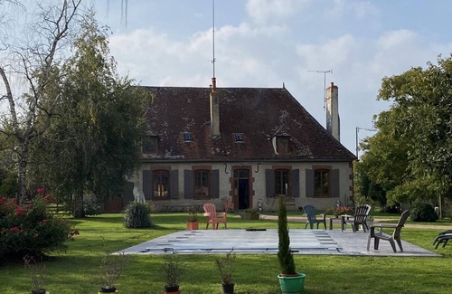 Mercy Cottage | Farmhouse with heated pool, pets allowed