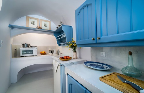 Finikia House | Fava Eco Suites