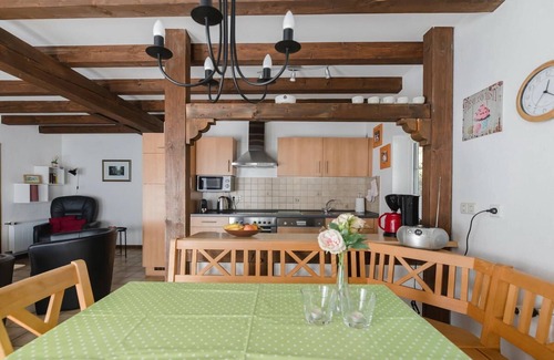 Eslohe House | Felsberg Modern retreat