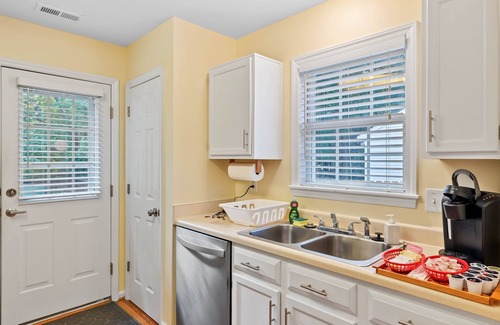 Wake Forest House | Fenced Yard * Pet Friendly * Walk to Downtown