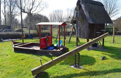 Alt Bukow Apartment | Ferien unterm Reetdach bis zu 6 Personen