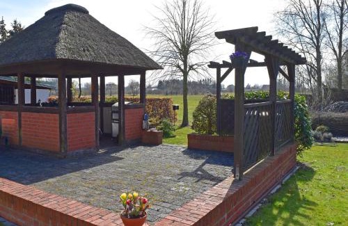 Alt Bukow Apartment | Ferien unterm Reetdach bis zu 6 Personen