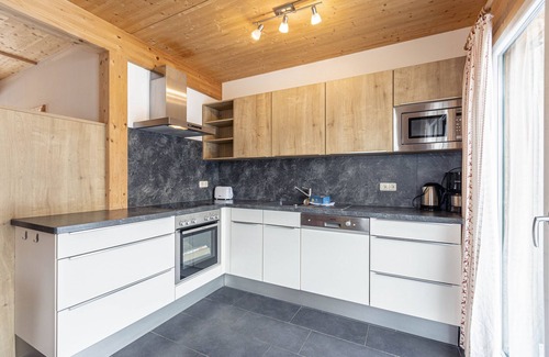 Murau House | Ferienhaus #13 mit 4 Schlafzimmern & IR-Sauna/Feriendorf Murau