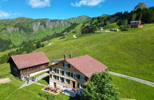 Damuels House | Ferienhaus Erath