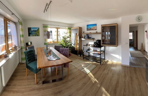 Unterschonau Apartment | Ferienwohnung, 1-2 Personen, 86 qm, Separates Schlafzimmer, Küche, Wohnzimmer, Du/wc, Balkon