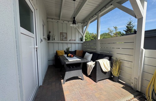 Neuhaus Apartment | Ferienwohnung mit Terrasse in Strandnaher Lage