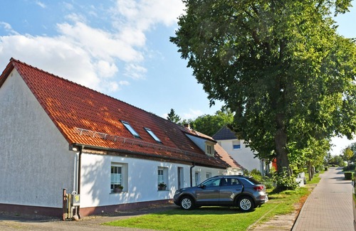 Samtens Apartment | Ferienwohnung Achtern - Ferienwohnungen auf dem Pommernhof mit Großem Garten!