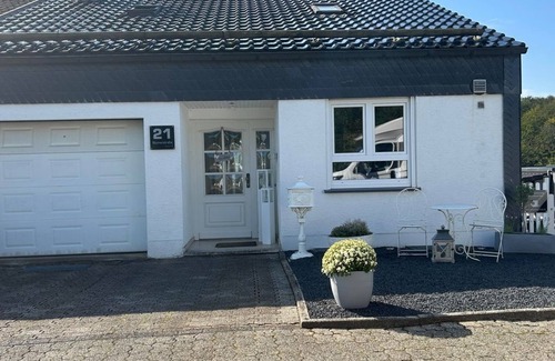 Hueckeswagen Apartment | Ferienwohnung Brunsbachtal - apartment/apartment, shower, WC, 1 bedroom