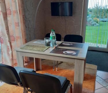 Bentwisch Apartment | Ferienwohnung Ferienzimmer,nahe Rostock, Bentwisch Ot Albertsdorf bis 7 Personen