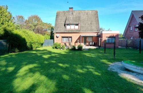 Dietrichsfeld Apartment | Ferienwohnung im Erdgeschoss mit eingezäunten Garten und Terrasse