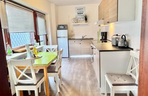 Dietrichsfeld Apartment | Ferienwohnung im Erdgeschoss mit eingezäunten Garten und Terrasse