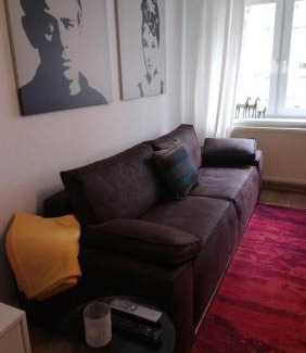 Krampfervorstadt Apartment | Ferienwohnung In Erfurt mit 2 Schlafzimmern, Wohnzimmer, Balkon, Parkplatz - Erdgeschoss