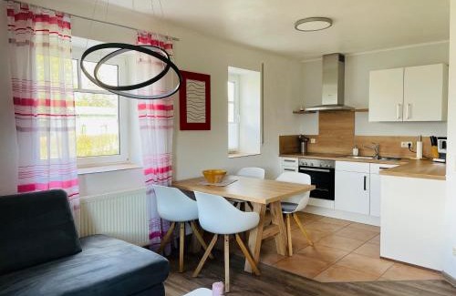 Eckfeld Apartment | Ferienwohnung Kirschbaum