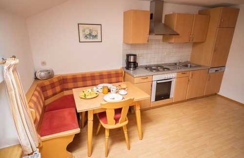Rimsting Apartment | Ferienwohnung Seeblick 40 qm, mit Balkon