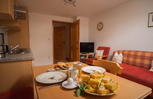 Rimsting Apartment | Ferienwohnung Seeblick 40 qm, mit Balkon