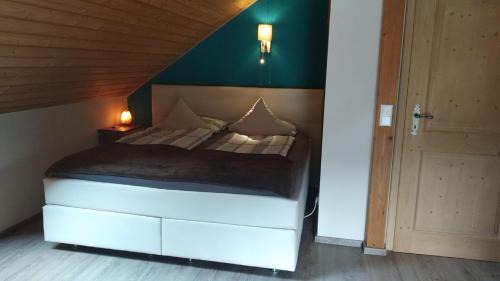 Biberbach Apartment | Ferienwohnung Susanne & Georg Guth