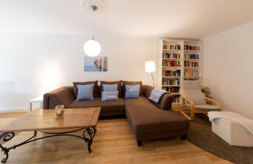 Alt-Travemunde/Ronnau Apartment | Ferienwohnung Villa Miramare