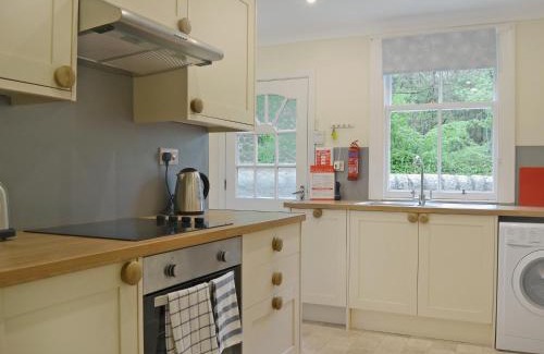 Dunfermline House | Fernwoodlea