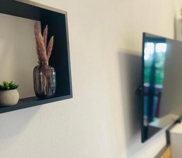 Bad Griesbach-Therme Apartment | FeWo 13 - Appartement im Rottalblick - Elegant und ruhig wohnen, Tiere willkommen, Bademantelgang zur Therme, TV, Boxspringbett, Balkon inkl Garage u Kurtaxe