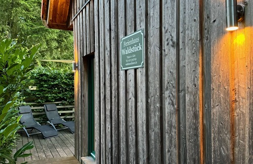 Muritz Apartment | Fewo Holzmichel terrasse 2sz 4 Erw.+1k - Ferienwohnungen im Haus Waldstück