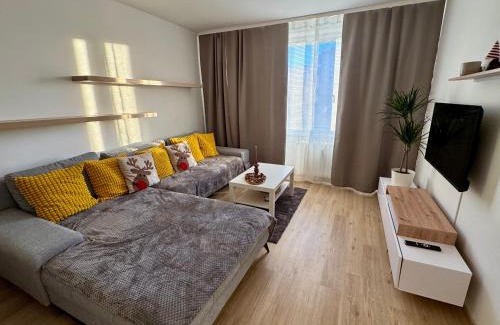 Prague 18 Apartment | FH Apartment Letňany