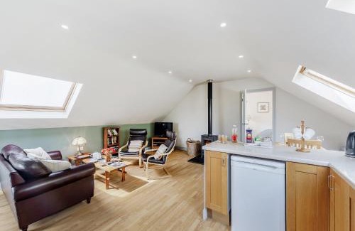 Cynghordy House | Field View