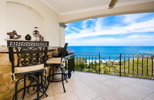 Playa Flamingo House | Fifth-Floor Condo with Breathtaking Ocean Views, Stylish Interior & Prime Location Near Flamingo Beach