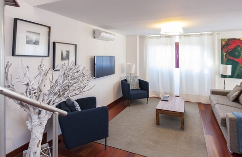 Poligono Alameda Apartment | Fina Penthouse, bright and quiet