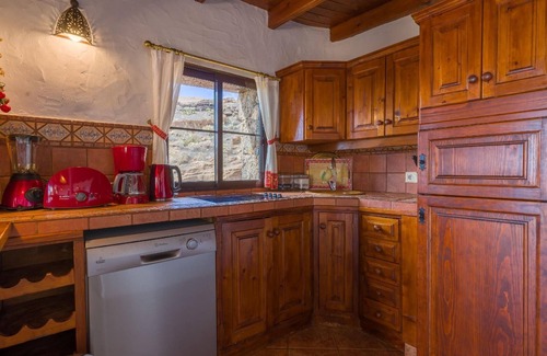 Macher House | Finca "Castillo Bentley" Sleep in a volcanic cave