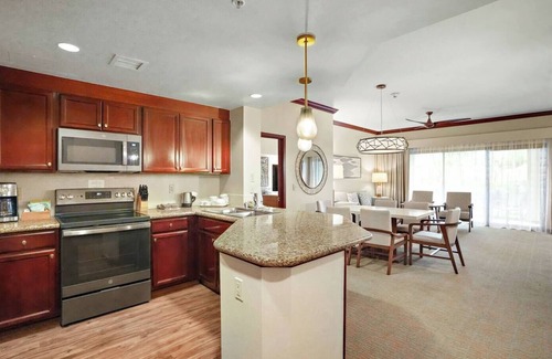 Ko Olina Resort | 𝐅𝐢𝐧𝐝𝐢𝐧𝐠 𝐌𝐞𝐢𝐥𝐢 Beachfront Fun at KoOlina Club Resort+Amenities. 2BR