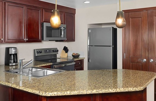 Kapolei Resort | 𝐅𝐢𝐧𝐝𝐢𝐧𝐠 𝐌𝐞𝐢𝐥𝐢’𝐬 Gorgeous KoOlina Beachfront Resort + Amenities. 1BR