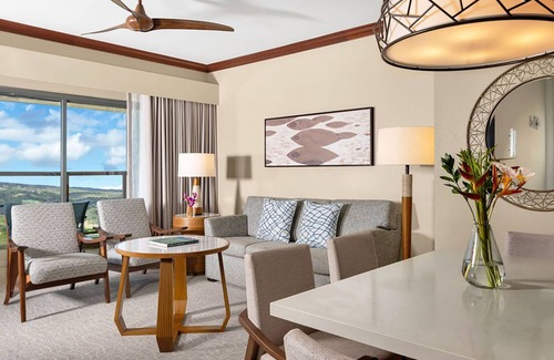 Ko Olina Resort | 𝐅𝐢𝐧𝐝𝐢𝐧𝐠 𝐌𝐞𝐢𝐥𝐢’𝐬 Gorgeous KoOlina Beachfront Resort + Amenities. 2BR