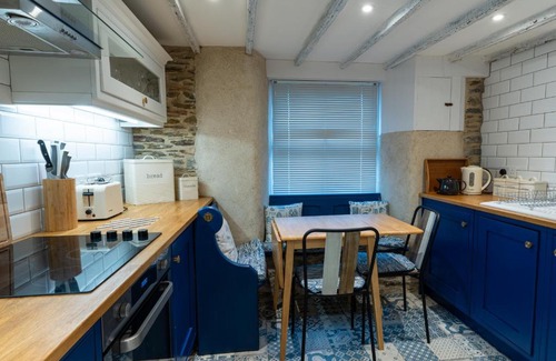 Mevagissey House | Finest Retreats - Old Harbour Cottage