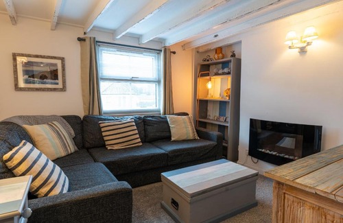 Mevagissey House | Finest Retreats - Old Harbour Cottage