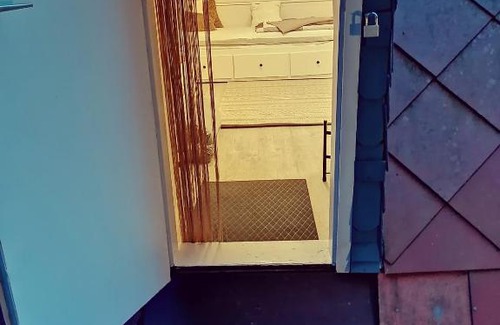 Ilmenau House | Finnhütte auf einem großen Grundstück im Thüringer Wald