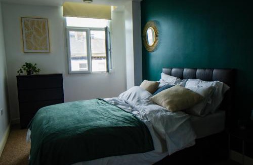 Huddersfield Apartment | Firdaus Central Huddersfield Apartments