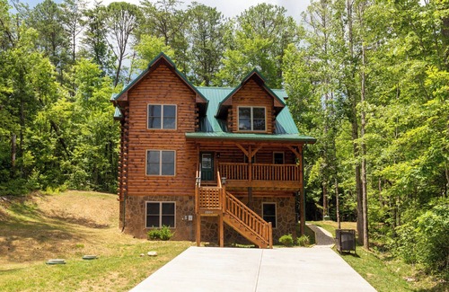 Gatlinburg - Pigeon Forge Cabin | Fire in the Sky