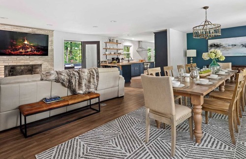 Tucker House | Fire Pit/Game Room+Pool Table/Playground