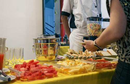Laureles - Estadio Hotel | First Class Hotel