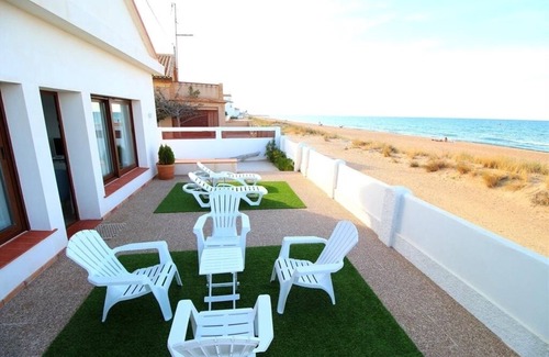Molinell Villa | FIRST LINE BEACH VILLA WITH SEA VIEWS. WIFI.