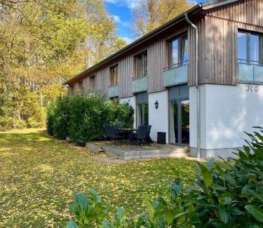Gremersdorf House | Fischer und seine Frau
