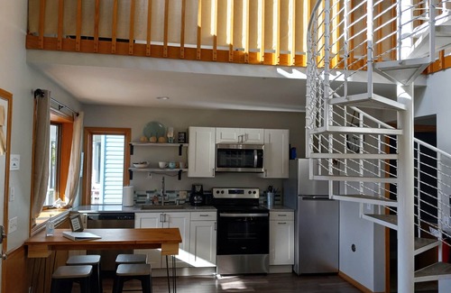 Poynette Condo | Fisher's Flop - A Lofted Condo on the Wisconsin River