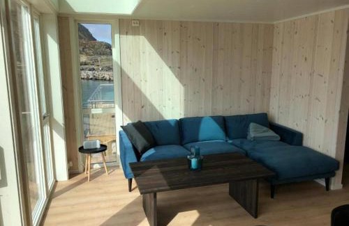 Ballstad House | Fisherman`s Cabin Lofoten