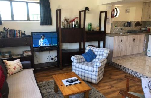 Fish Hoek House | Fisherman's Watch Cottage