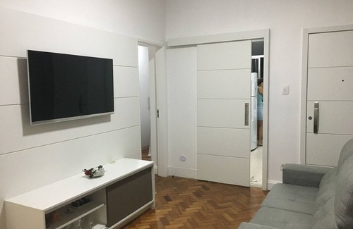 Icarai Apartment | Fit 2 bedrooms 1 block from the beach in the heart of Icarai