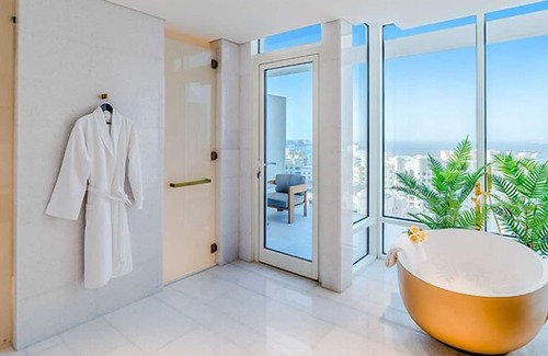 Palm Jumeirah Resort | FIVE Palm Jumeirah Dubai
