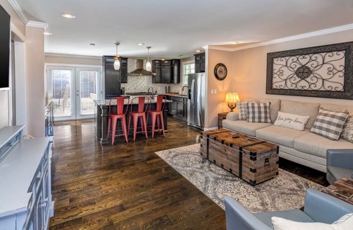 Lockeland Springs House | Five Points Bungalow