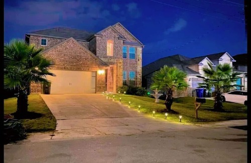 Lockhill Estates House | Five Star New Property North of San Antonio - discounts